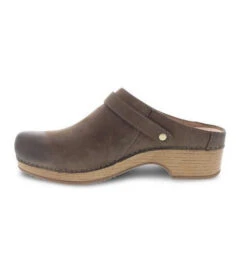 Dansko Berry Mule With Strap Mushroom Nubuck 8 Dansko Berry Mule With Strap Mushroom Nubuck -Cavalleria Toscana Store berry clog mule strap mushroom instep dansko 14094.1676001007